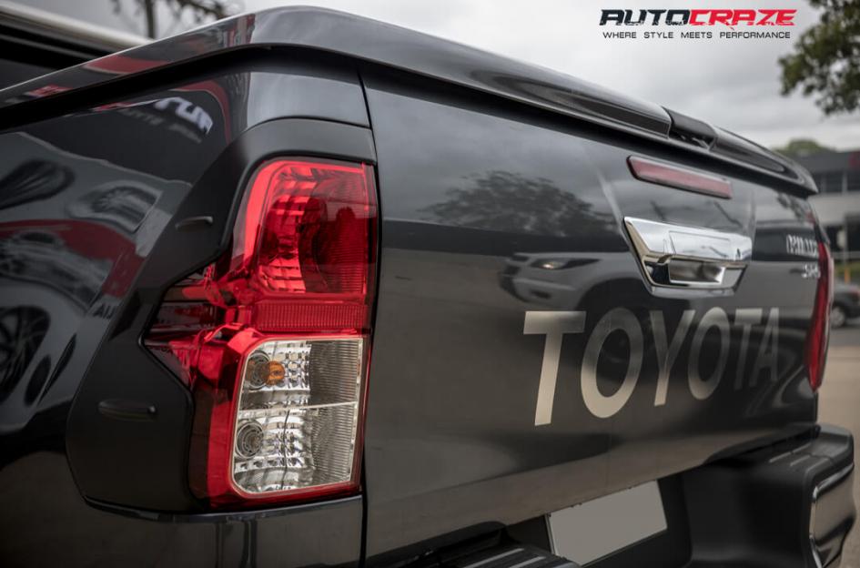 TOYOTA HILUX N80 4WD GD07 MATTE BLACK MILLED